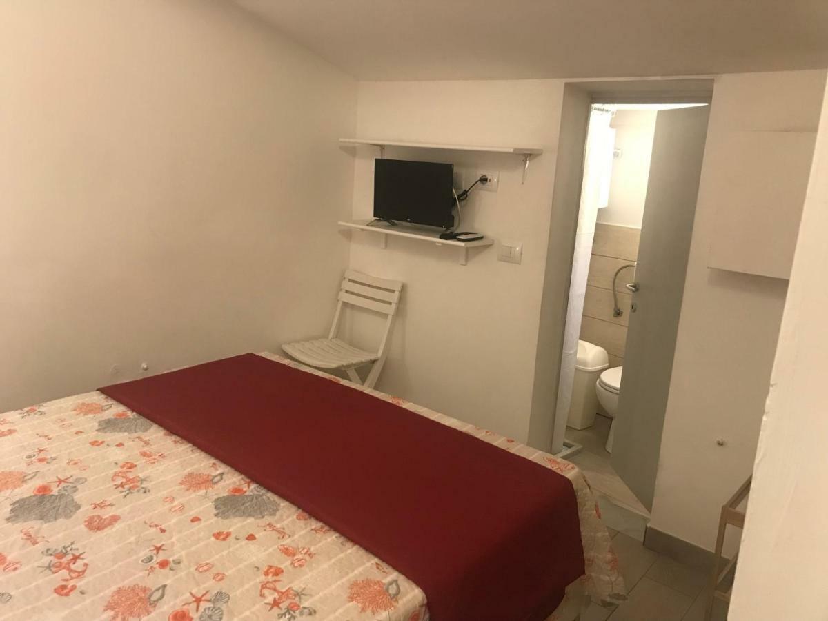 Guest House Montenegro La Spezia Exterior foto